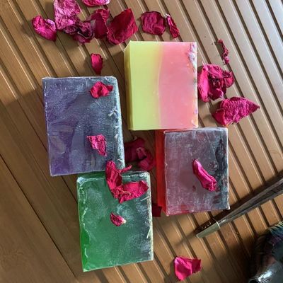 Χρονοδιάστημα ισχύος 2 έτη Yoni Bar Herbal Soap για τη γυναικεία υγεία και τα ιδιωτικά μέρη